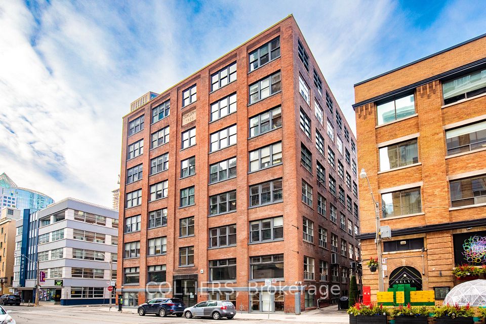 Office at 30 Duncan Street 601, Toronto C01, ON M5V 2C4, Toronto C01