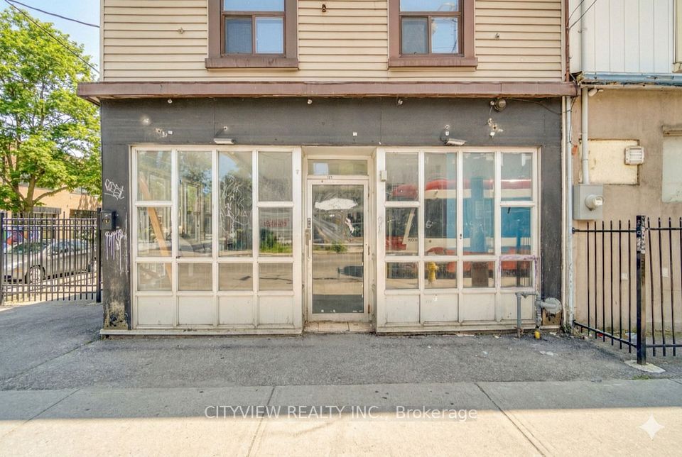 345 Dundas Street E Main, Toronto C08, ON M5A 2A2