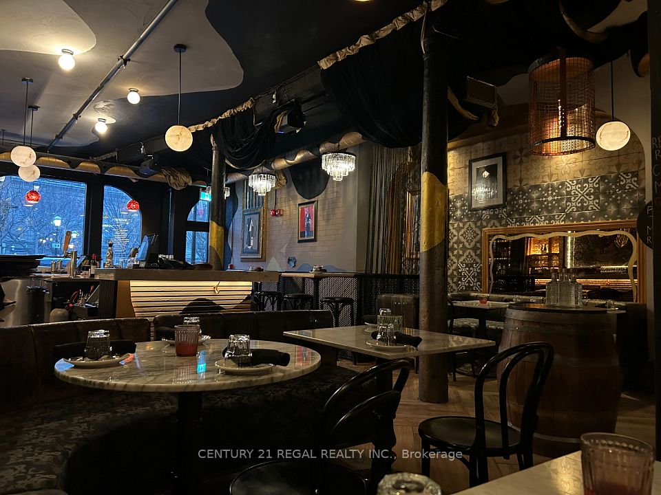 40 Wellington Street E, Toronto C08, ON M5E 1E3