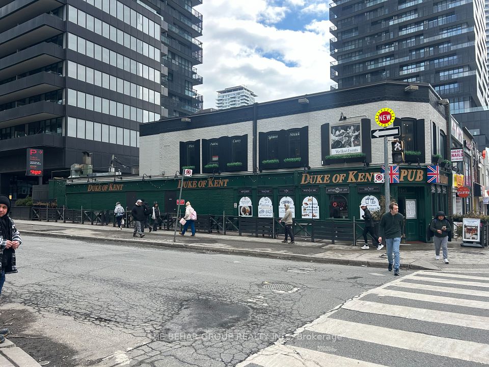 2315 Yonge Street, Toronto C10, ON M4P 2C6