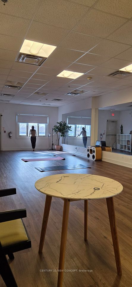 476 Grace Street 3rd Flr, Toronto C01, ON M6G 3A9