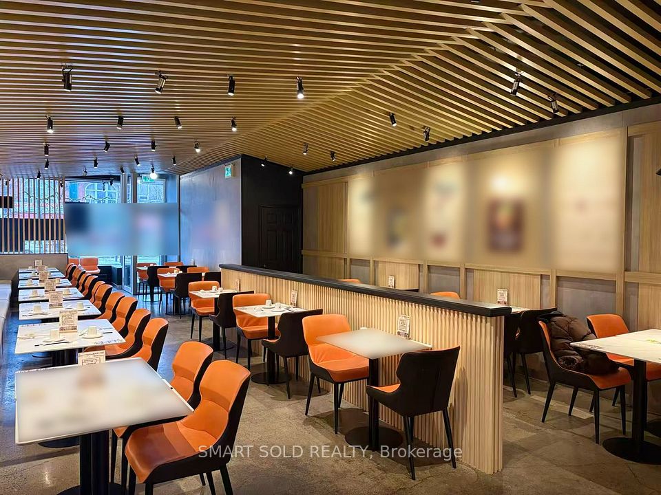 333 Spadina Avenue, Toronto C01, ON M5T 2E9