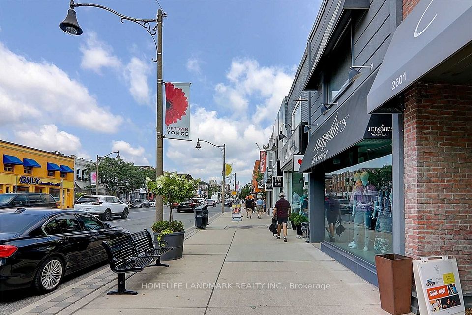2615 Yonge Street, Toronto C10, ON M4P 2J1