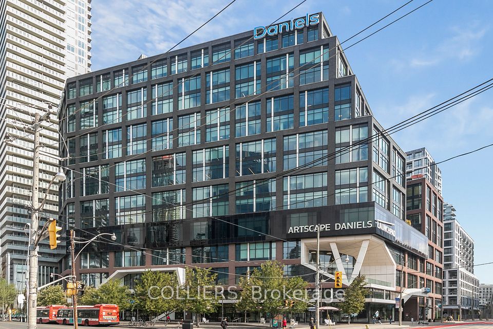 130 Queens Quay N/A E 1304, Toronto C08, ON M5A 3Y5