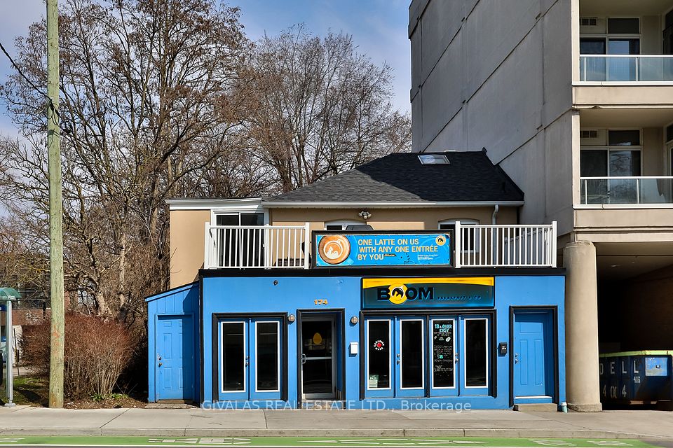 174 Eglinton Avenue W, Toronto C03, ON M4R 1A7