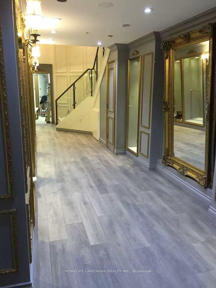 5 Northtown Way 3, Toronto C14, ON M2N 7A1