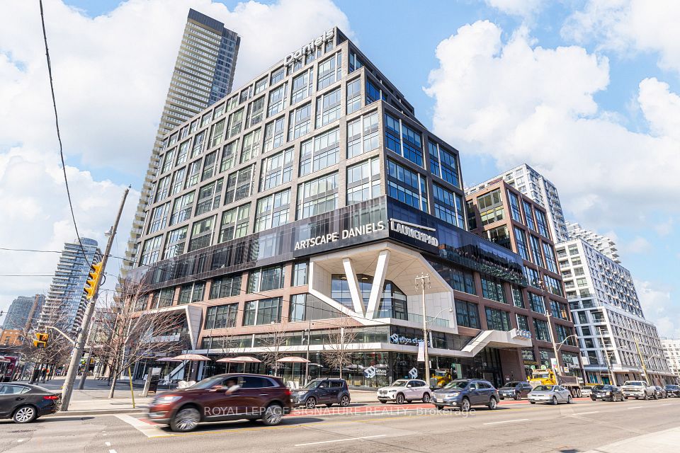 130 Queens Quay E 1300, Toronto C08, ON M5A 3Y5