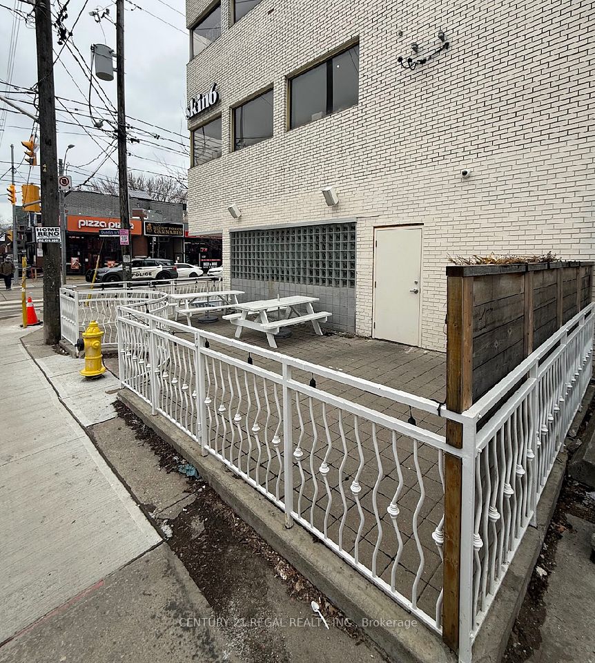 802 Dundas Street W, Toronto C01, ON M6J 1V3