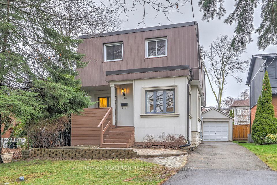 188 Maplehurst Avenue, Toronto C14, ON M2N 3C2