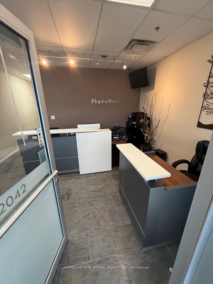 2042 Victoria Park Avenue E, Toronto C13, ON M1R 1V2