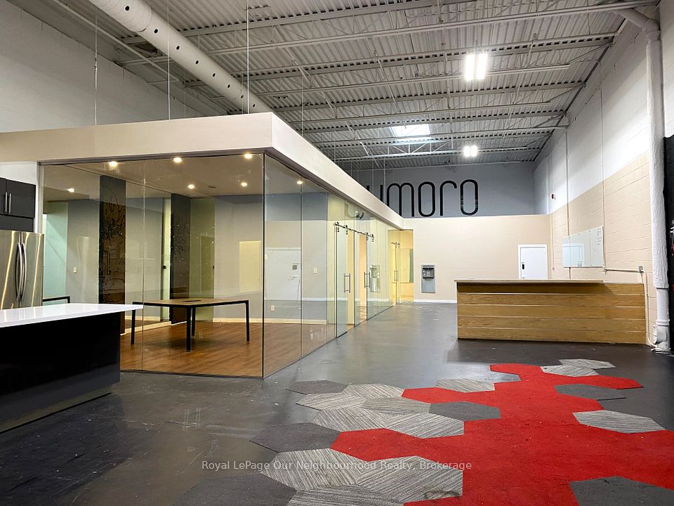 100 Sunrise Avenue 106B, Toronto C13, ON M4A 1B3