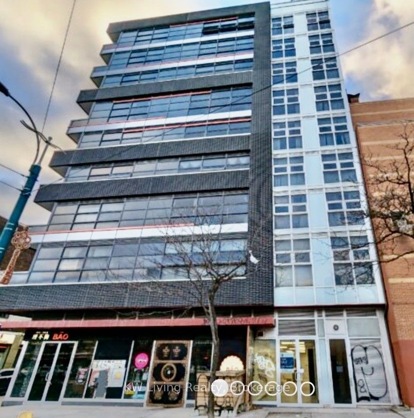 270 Spadina Avenue 3, Toronto C01, ON M5T 2E5