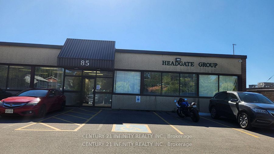 85 Curlew Drive 103, Toronto C13, ON M3A 2P8