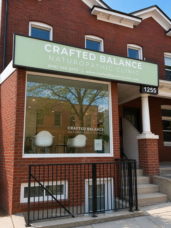 1255 Dundas Street W, Toronto C01, ON M6J 1X6