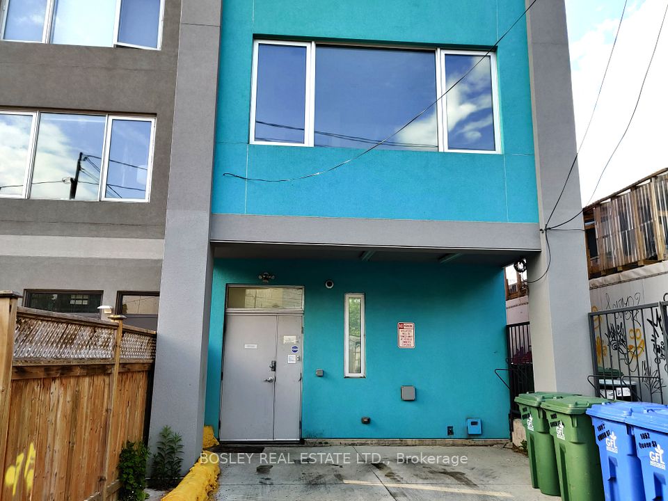 1052 Queen Street W 2nd Flr - Rear, Toronto C01, ON M6J 1H7