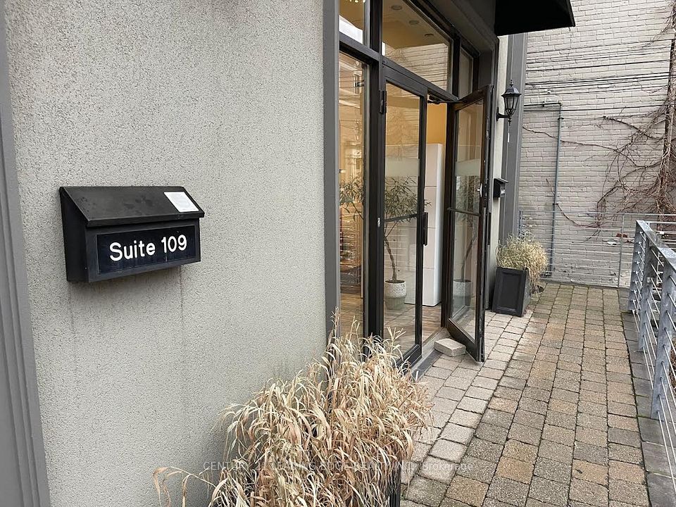 275 MacPherson Avenue 109, Toronto C02, ON M4V 1A4