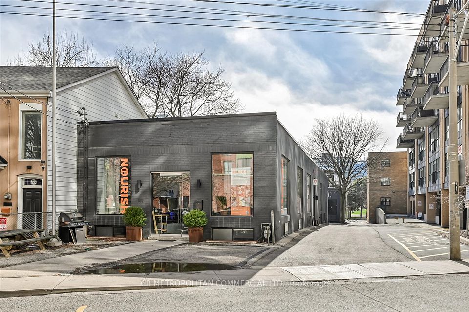 201 Niagara Street, Toronto C01, ON M5V 1C9