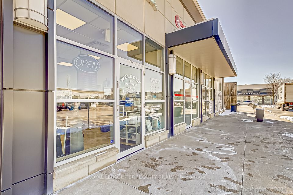 10 Mallard Road C104, Toronto C13, ON M3B 0A7