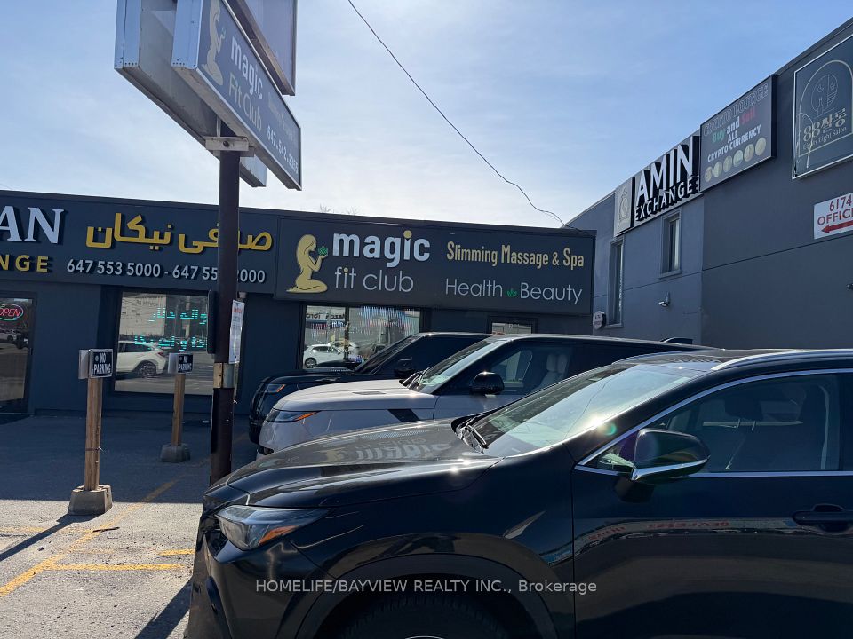 6166 Yonge Street, Toronto C07, ON M2M 3X1
