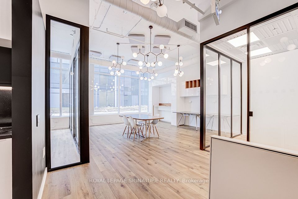 130 Queens Quay E 506, Toronto C08, ON M5A 0P6