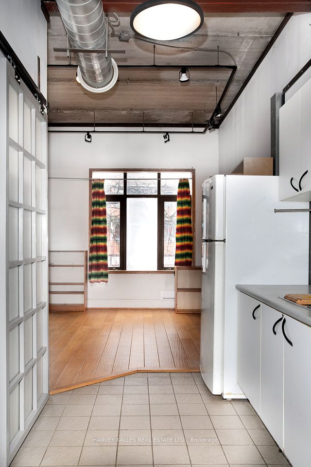 49 Baldwin Street, Toronto C01, ON M5T 1L1