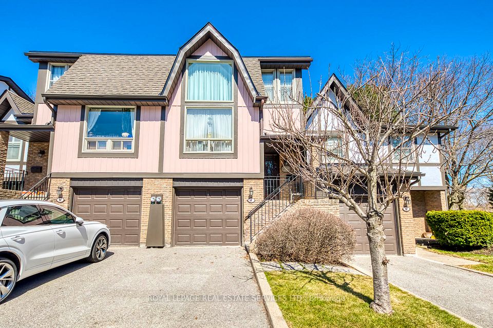 4 English Ivyway, Toronto, ON M2H 3M4 at 4 English Ivyway, Toronto, ON M2H 3M4, Toronto C15, ON, M2H 3M4