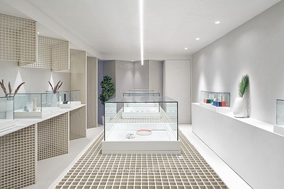 764 St Clair Avenue W, Toronto C03, ON M6C 1B5