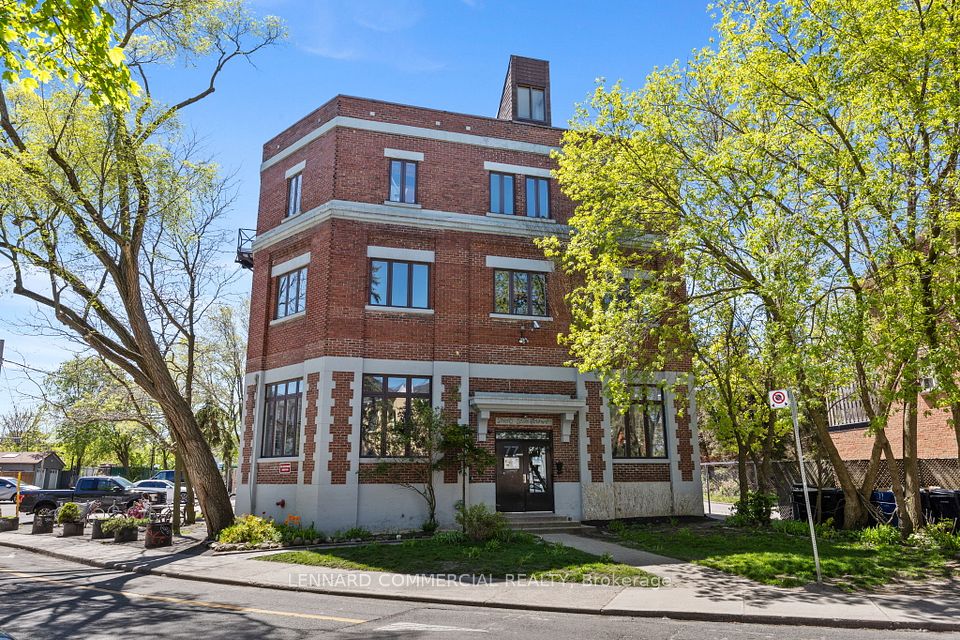 77 Florence Street 206, Toronto C01, ON M6K 1P4