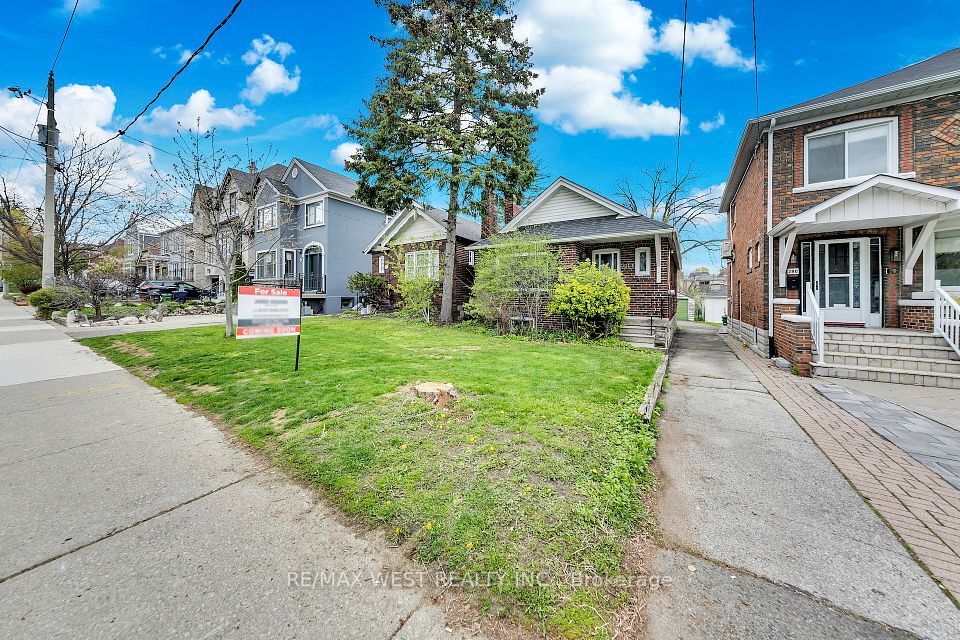 284 Fairlawn Avenue, Toronto, ON M5M 1T1 at 284 Fairlawn Avenue, Toronto, ON M5M 1T1, Toronto C04, ON, M5M 1T1