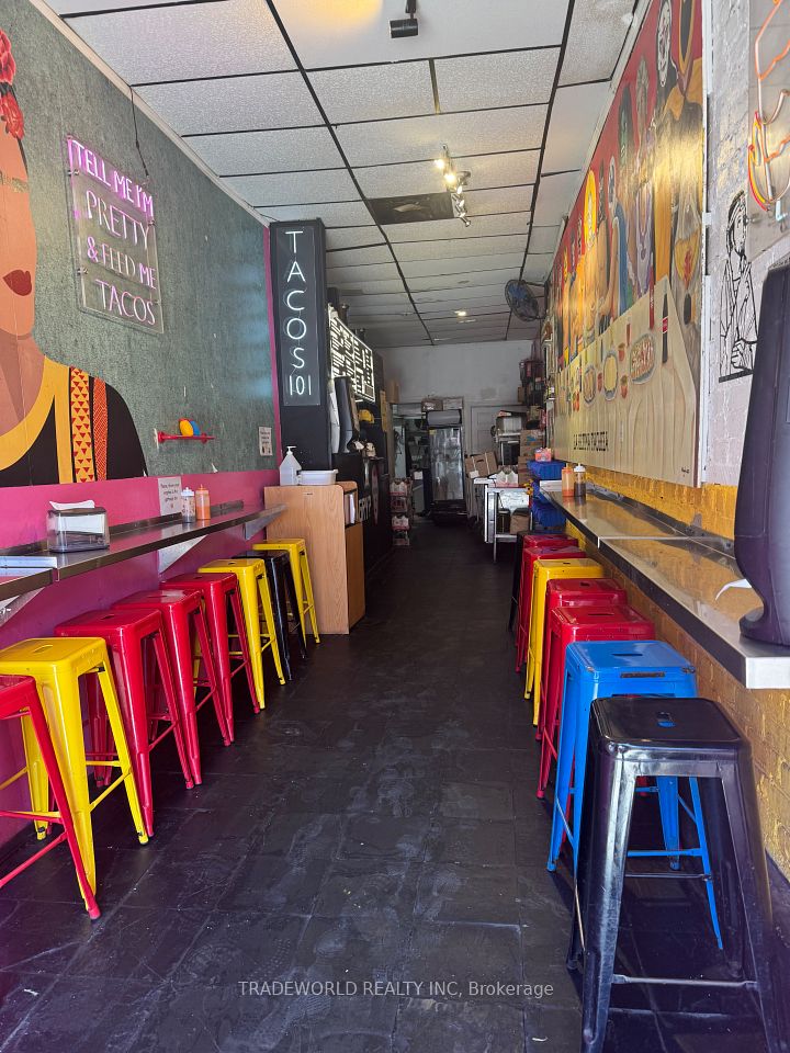 178 Baldwin Street, Toronto C01, ON M5T 1L8