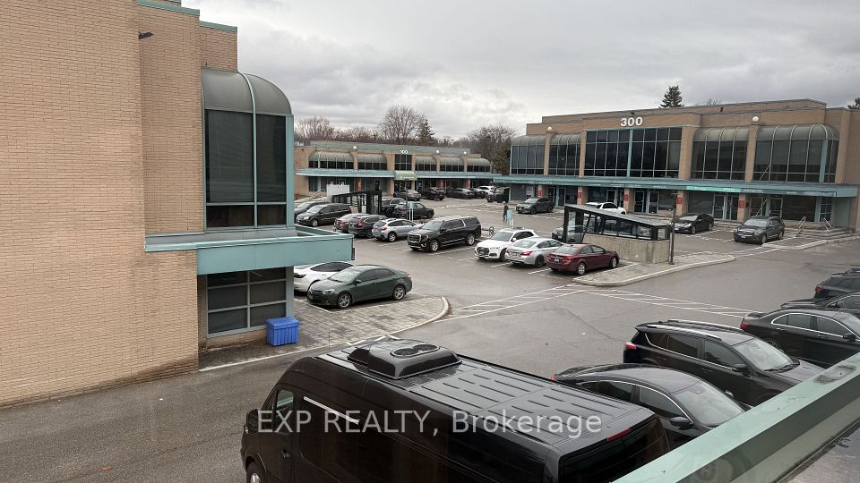 1315 Lawrence Avenue E 522, Toronto C13, ON M3A 3R3