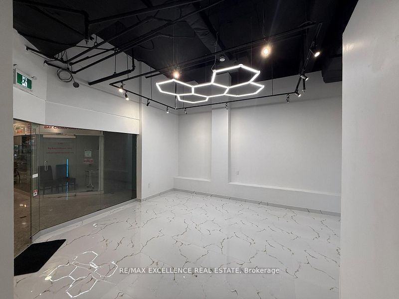 222 Spadina Avenue 139, Toronto C01, ON M5T 3B3
