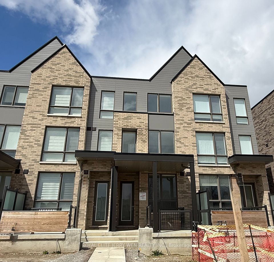 Att/Row/Townhouse at 46 Green Gardens Boulevard, Toronto C04, ON M5A 0E7, Toronto C04