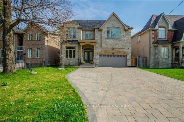 Detached at 369 Hollywood main Avenue, Toronto C14, ON M2N 3L3, Toronto C14