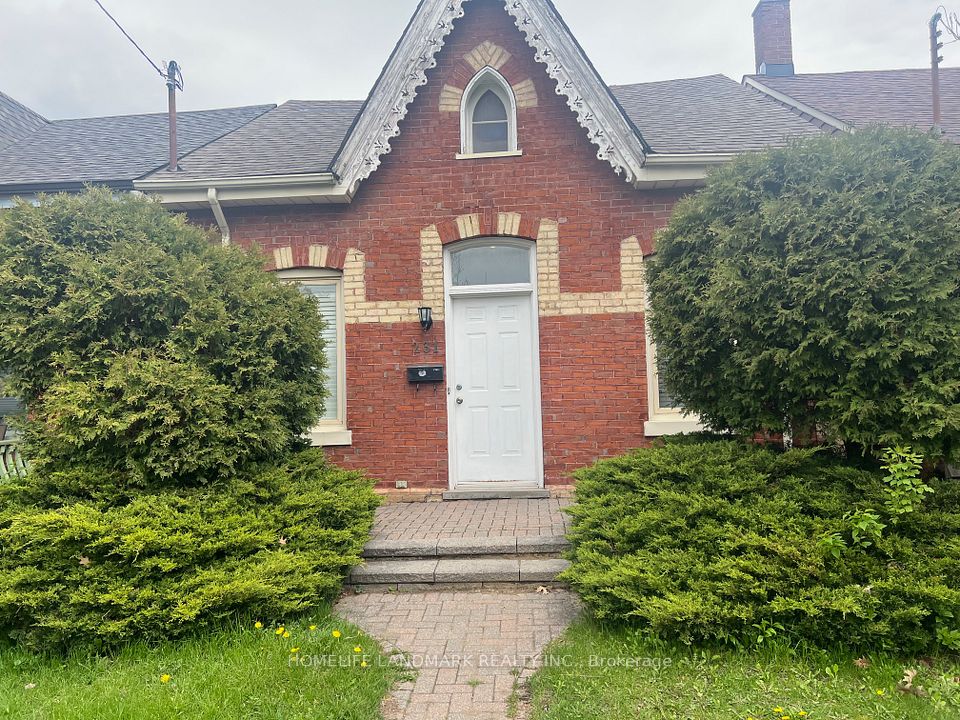 Detached at 231 Clinton Street, Toronto C01, ON M6G 2Y4, Toronto C01
