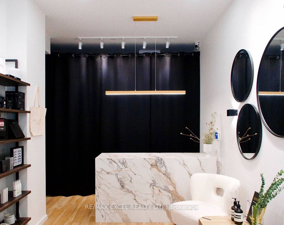 75 St Nicholas Street Th1, Toronto C01, ON M4Y 0A5