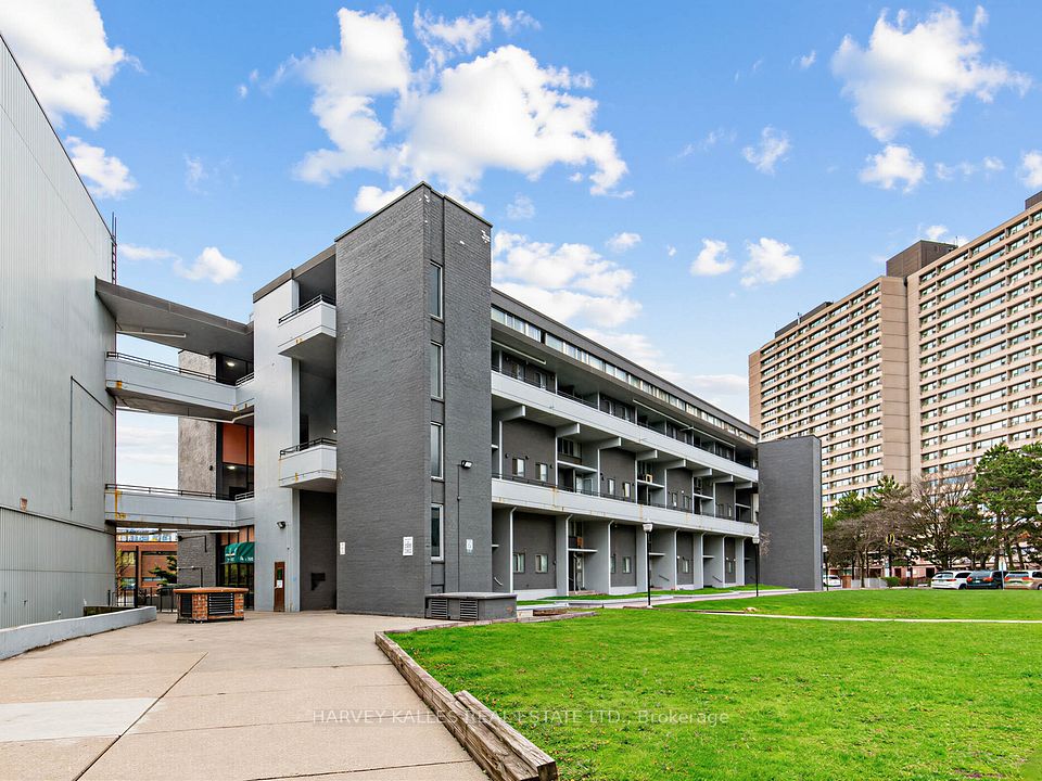 55 Sunny Glenway 310, Toronto C11, ON M3C 2Z5