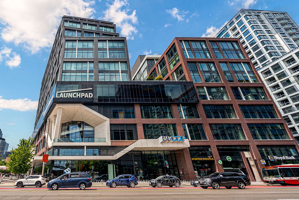 130 Queens Quay E 701-703, Toronto C08, ON M5A 0P6
