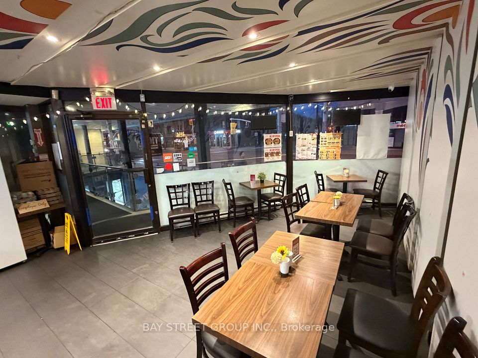 1992 Yonge Street 101, Toronto C03, ON M4S 1Z7