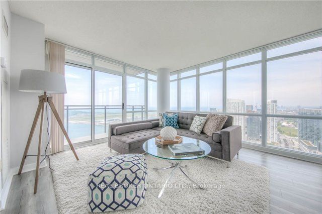 Condo Apartment at 15 Fort York Boulevard 4512, Toronto C01, ON M5V 3Y4, Toronto C01