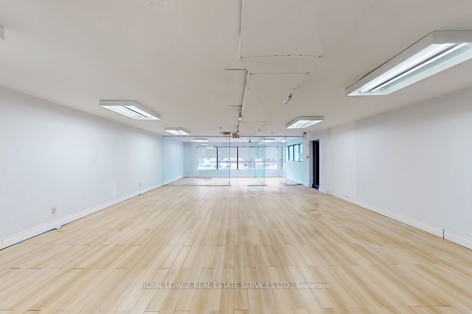 388 Parliament Street UPPER, Toronto C08, ON M5A 2Z7