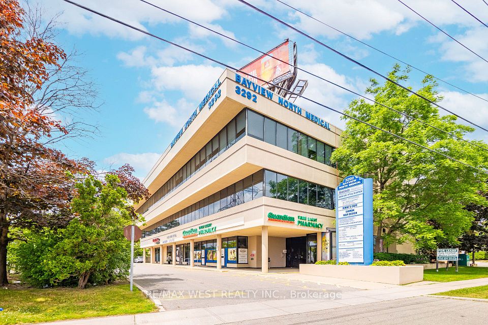 3292 Bayview Avenue 102, Toronto C14, ON M2M 4J5