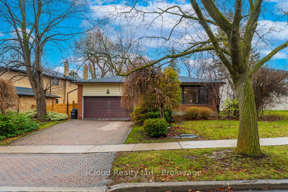 52 Montressor Drive, Toronto, ON M2P 1Z2 at 52 Montressor Drive, Toronto, ON M2P 1Z2, Toronto C12, ON, M2P 1Z2