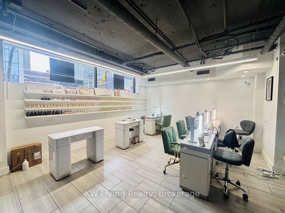 1300 Bay Street LL2 & LL3, Toronto C02, ON M5R 3K8