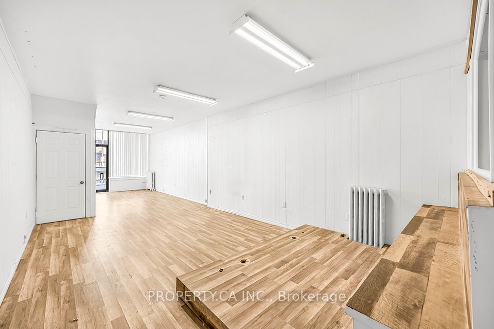 628 Vaughan Road, Toronto C03, ON M6E 2Y3