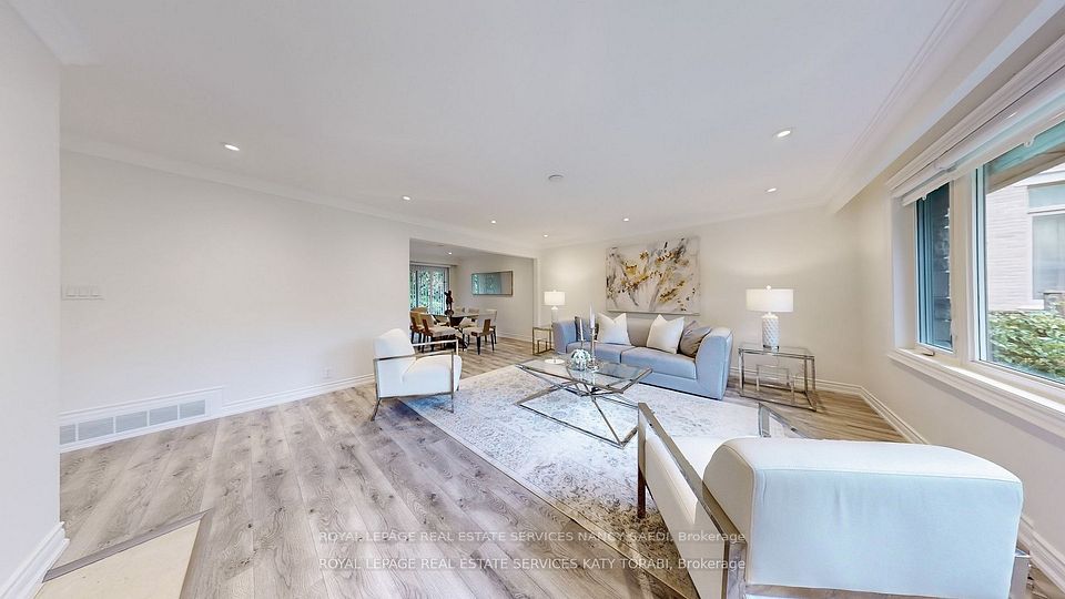 15 Farrington Drive, Toronto, ON M2L 2B4 at 15 Farrington Drive, Toronto, ON M2L 2B4, Toronto C12, ON, M2L 2B4