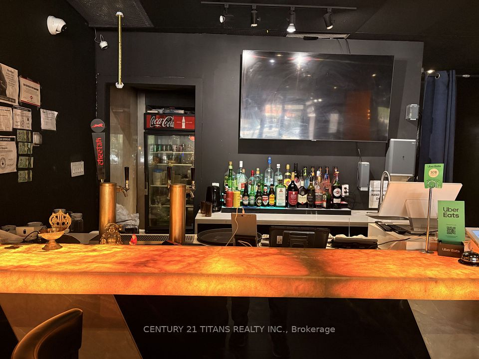 5 Baldwin Street, Toronto C01, ON M5T 1L1