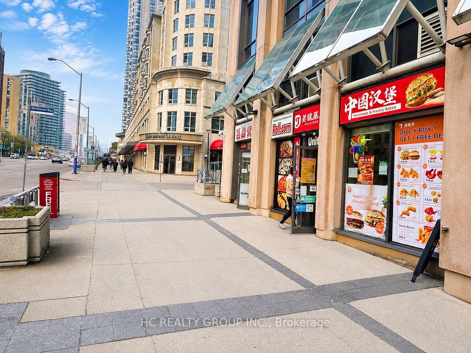 5 Northtown Way 3, Toronto C14, ON M2N 7A1