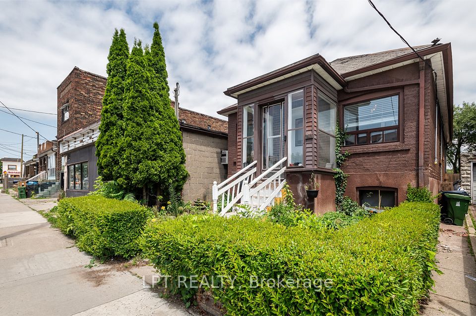 541 Vaughan Road, Toronto, ON M6C 2R2 at 541 Vaughan Road, Toronto, ON M6C 2R2, Toronto C03, ON, M6C 2R2