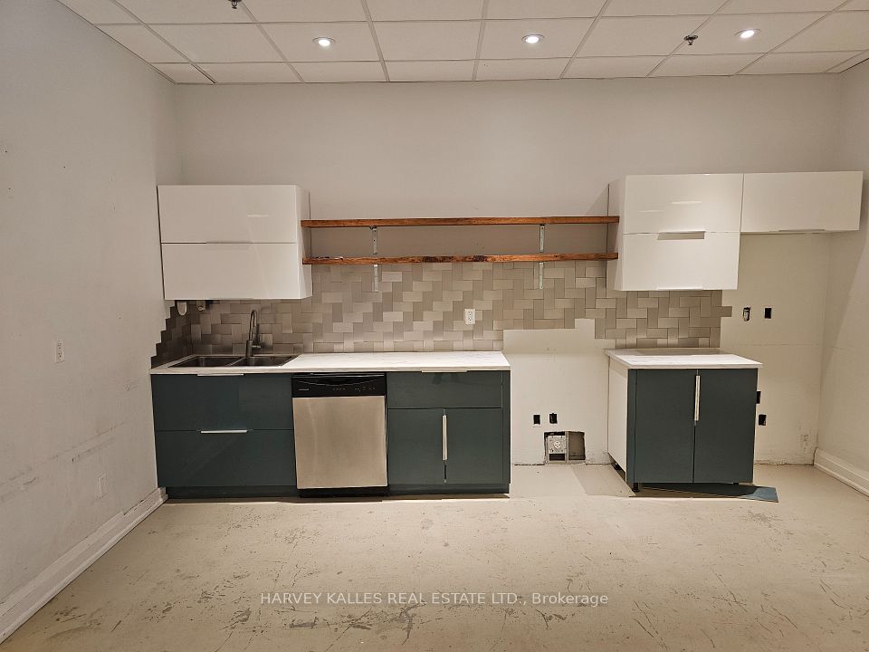 225 Wellesley Street E 11 A and B, Toronto C08, ON M4X 1X8